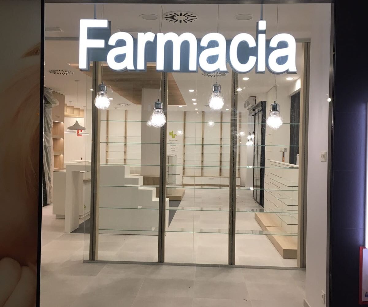 Detalle de acceso a local comercial